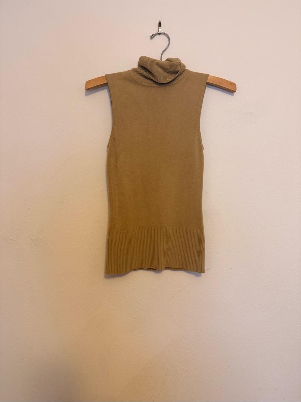 BCBGMaxAzria Sleeveless Knit Shell in Camel